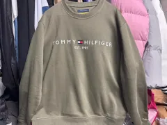 Tommy Hilfiger(トミーヒルフィガー) パーカー L サイズ カーキ