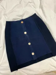 ボタンスカート