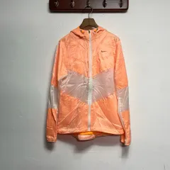 NIKE(ナイキ) ランニング (女性) オレンジ ウィンドブレーカー ジャケット