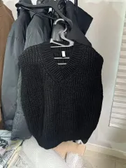 ベーシックアイテム 黒 無地 ニット ベスト