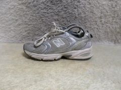 230 ニューバランス 530 シルバー スニーカー 中古 シューズ
