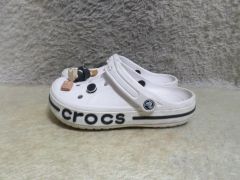 レディース250 Crocs クロックス 白 サンダル スリッパ 中古 靴
