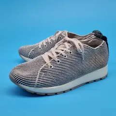 LEBEIGE レディース スニーカー 235 ヒール4 5