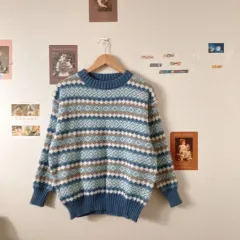 ブルーパターン ラウンドネック ニット