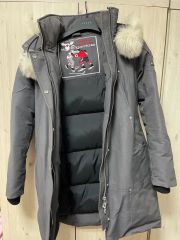 MOOSE KNUCKLES ムースナックルズ ダウン