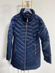 モンヴィンテージ(95)(ほぼ新品)エンポリオアルマーニ レディース ダウン 軽量ダウン