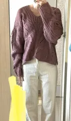 Vネックニット