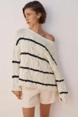 Zara オフショルダー ストライプ ニット