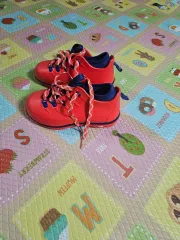 ほぼ新品) THE NORTH FACE kids(ザノースフェイスキッズ) サッカーシューズ