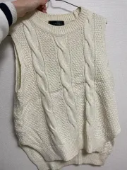 アイボリー ベストニット ほぼ 新品