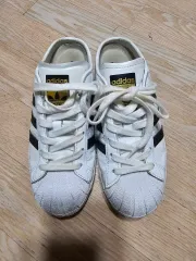 アディダス SUPERSTAR 白黒 スニーカー