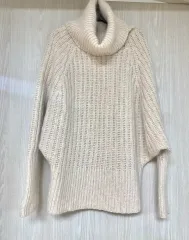 アンゴラ タートルネック ニット (未着用アイテム) ドライクリーニング 完了)