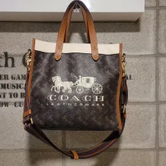 コーチ ホールズ アンド キャリッジ トートバッグ