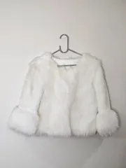 ホワイトファーショートジャケット