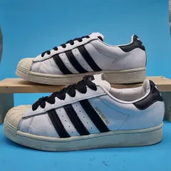 アディダス SUPERSTAR レースレス スニーカー 270