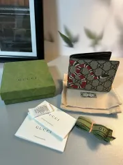 GUCCI(グッチ) 蛇 二つ折り財布
