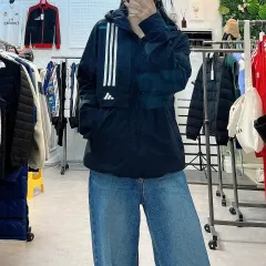 adidas(アディダス) 黒 ウィンドブレーカー