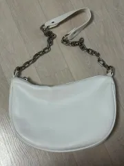 チェーン ショルダーバッグ ホワイト