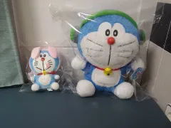 ドラえもん 中型・大型ぬいぐるみとドラえもんキーホルダー人形 新品 出品
