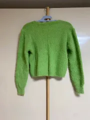 クロップドカーディガン とてもかわいい クロップドカーディガンです 太ったから ほぼ 着れなかった