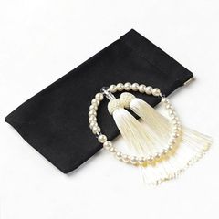 【新品】 数珠 女性用 葬儀 念珠 人造真珠 数珠入れ 柔らかなフリンジ 手作り念珠 葬式 墓参り 法事 念誦 慶弔両用 全ての宗派に使用可能 (オフホワイト)