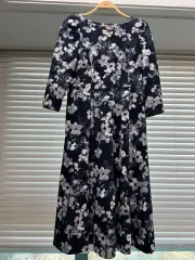 Calvin Klein(カルバ・ンクライン) フラワー ロング丈ワンピース 新商品