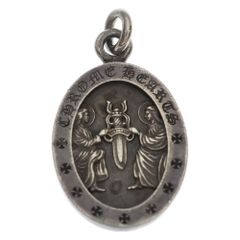 CHROME HEARTS オーバルエンジェルメダルチャー ム V2シルバー - メルカリ