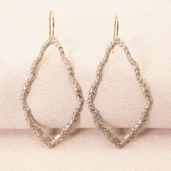 アガット k10 リーフピアス 透かしピアス - メルカリ