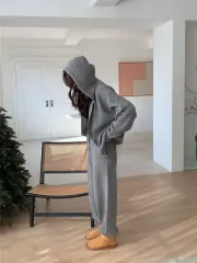 レディース ニットフーディーセット 出品 (新品) アイボリー/グレー