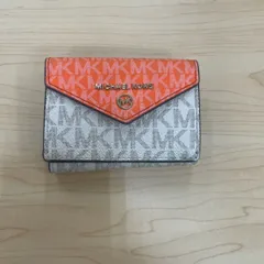 ◎【✨財布✨】マイケルコース　折りたたみ財布　三つ折り 　MICHAEL KORS　高級　ブランド　ロゴ　レディース　女性　カード　小銭　ケース付き　革　レザー　上質　カラー　オレンジ色　クリーム色　白　ホワイト　普段使い　おしゃれ　かわいい　エレガント