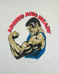 1980S Armed and Ready プリント シングルステッチ 半袖 Tシャツ