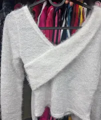 Vネック アンゴラ ニット