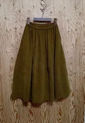 カーヴィー スカート