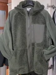 ユニクロ ホワイトマウンテニアリング フリースフルジップアップパーカ (長袖)