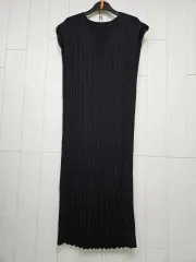 307 ブラックVネックワンピース