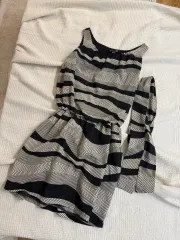 フォーエバー 21 黒 パターン ミニ ワンピース