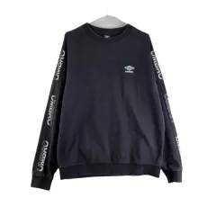 F7774 umbro(アンブロ) 男性 95 黒 ロゴ スウェット スウェットシャツ/DUK