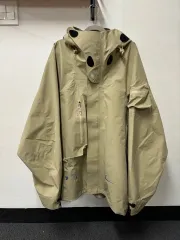 ナイキ オフホワイト ジャケット