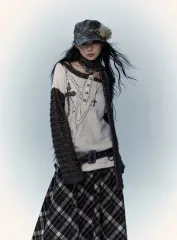 NO ROMANCE レトロ 十字架 刺繍 ルーズ 片方オフショルダー ニット