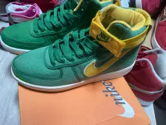 ナイキ バンダル cvs og LINE ブラジル