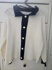 女性用ニットカーディガン