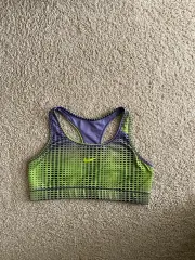 NIKE(ナイキ) スポーツブラ スポーツ トップス ブラトップ ノースリーブ ランニング ヨガ ピラティス