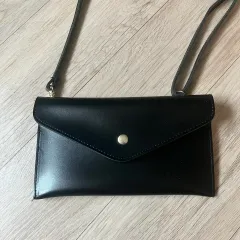 黒 ミニ クロスバッグ
