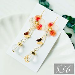 ♡ハンドメイド♡ビジューピアスorイヤリング№636手染めビーズ - メルカリ