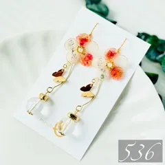 新作【536】フラワー 蝶々 ピンク イエロー ホワイト 春 ハンドメイド ピアス イヤリング ディップアート ディップフラワー アメリカンフラワー ワイヤーフラワー 揺れる キラキラ 大ぶり 大人可愛い ドライフラワー ラメ