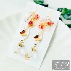 新作【539】フラワー 蝶々 ピンク パープル イエロー ホワイト 春 ハンドメイド ピアス イヤリング ディップアート ディップフラワー アメリカンフラワー ワイヤーフラワー 揺れる キラキラ 大ぶり 大人可愛い ドライフラワー ラメ
