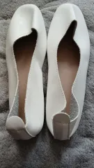 女性用フラットシューズ