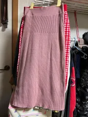 スカート 2 種 1個あたり ほぼ新品