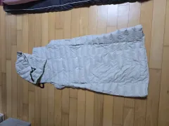 軽量フード付きロングベスト