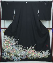 本加賀友禅 黒留袖 下村栄三 松梅 有職文様 本加賀友禅 黒留袖 下村栄三 松梅 有職文様 - メルカリ